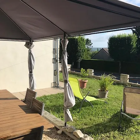 T2 Avec Jardin, Parking - - Fr-1-541-203