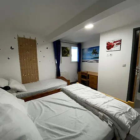 T2 Avec Jardin, Parking - - Fr-1-541-203