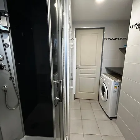 Lejlighed T2 Avec Jardin, Parking - - Fr-1-541-203